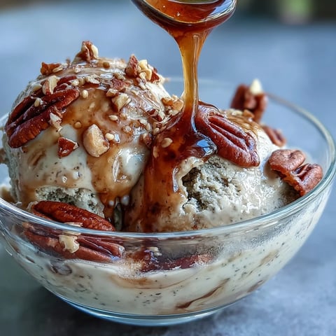 Hojicha affogato with a scoop of vanilla ice cream, ready to be drizzled with hot roasted tea for a sweet and smoky contrast.